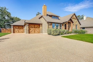 1023 Winding Creek Dr, Kennedale, TX 76060