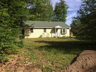 14 Hillside Dr, Ossipee, NH 03864