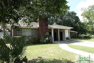 635 W Victory Dr, Savannah, GA 31405