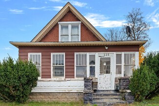 115 N Barton St, New Buffalo, MI 49117