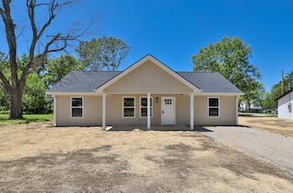 267 N 2nd St, Verona, MO 65769