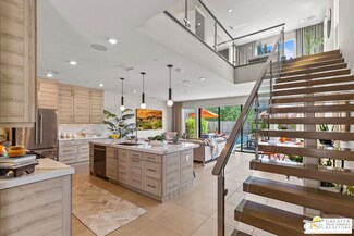 912 Galaxy Dr, Palm Springs, CA 92264
