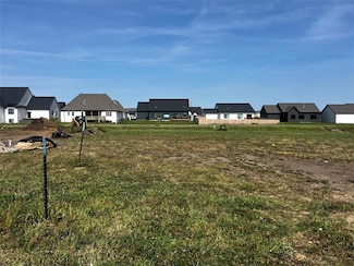 310 SW 18th St, Ankeny, IA 50023