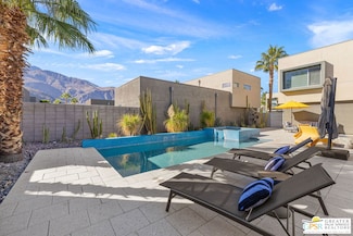 1065 Dane Dr, Palm Springs, CA 92262
