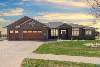 6529 S Killarney Ct, Sioux Falls, SD 57108