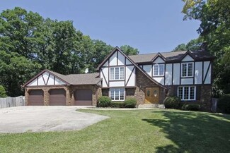 29W644 Lake St, Elgin, IL 60120