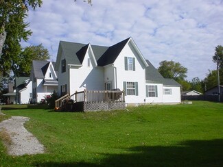 605 N Main St, Hudson, IN 46747