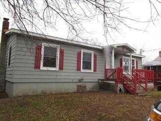 9 Center St, West Stewartstown, NH 03597