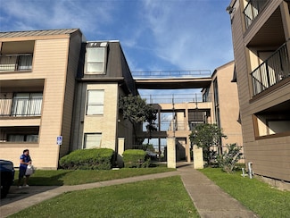 206 Plaza Verde Dr Unit C31, Houston, TX 77038
