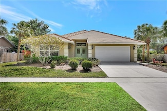 2216 Outrigger Ln, Naples, FL 34104