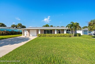 138 E Pasco Ln, Cocoa Beach, FL 32931