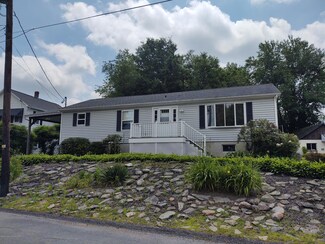 56 Shamrock Ave, Carbondale, PA 18407