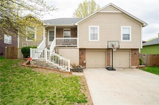 18413 E Blackhawk Trail, Independence, MO 64056