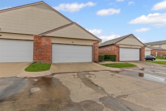 3205 Wykes Dr, Garland, TX 75043
