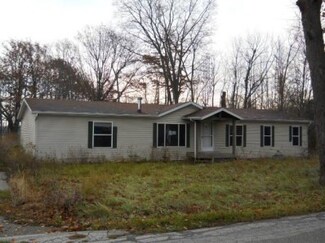 7677 N Emery Rd, New Carlisle, IN 46552