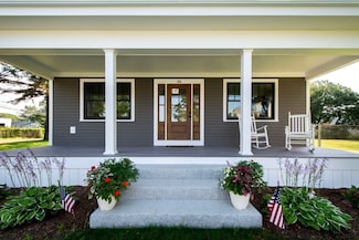 34 Lincoln Ave, Buzzards Bay, MA 02532