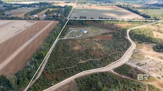 21990 Creekfront Dr Unit 13, Robertsdale, AL 36567