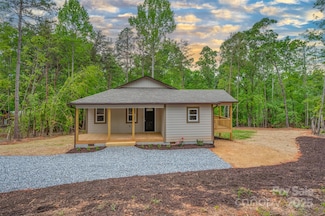 371 Amber Oaks Dr, Rutherfordton, NC 28139