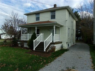1917 Mercer Ave, Farrell, PA 16121