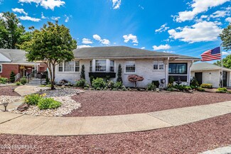757 Christopher Ct, Perth Amboy, NJ 08861