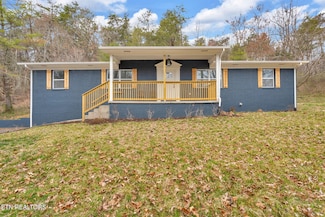 2568 White Oak Grove Rd, Morristown, TN 37813