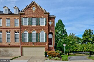 7138 Point Replete Cir, Fort Belvoir, VA 22060