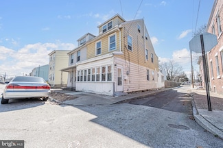 212 Middlesex St, Gloucester City, NJ 08030