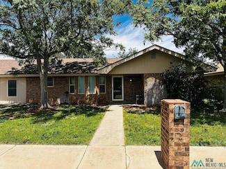 1418 W Paige Dr, Hobbs, NM 88240