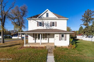 400 Wolcott Ave, Larimore, ND 58251