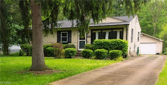 3972 Genevieve Blvd, Stow, OH 44224
