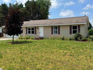 3046 Crimson Ranch Ln, Traverse City, MI 49685