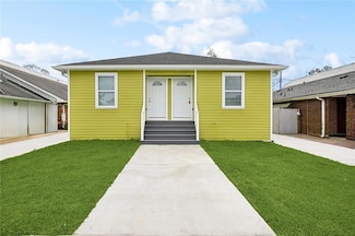 3705-07 Juno Dr, Chalmette, LA 70043