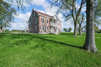 9321 Coach Stop Rd, Columbia, IL 62236
