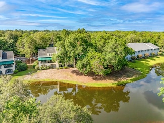 310 Westlake Ct Unit 310, Niceville, FL 32578