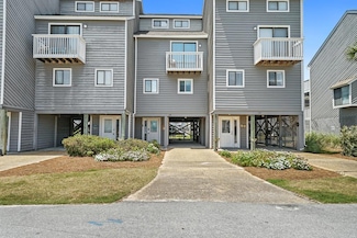 135 Parkside Cir, Port Saint Joe, FL 32456