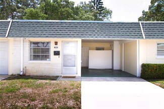 290 Skyloch Dr W, Dunedin, FL 34698