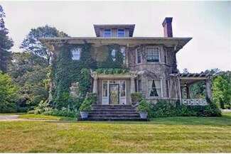 56 Mendon St, Hopedale, MA 01747