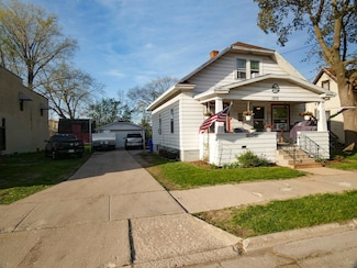 1275 Saint Clair St, Green Bay, WI 54301