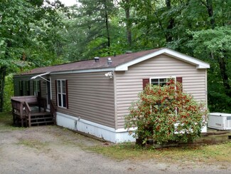 36 Woodhill Village Extension, Henniker, NH 03242