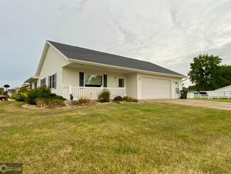 205 Centennial Dr, Mediapolis, IA 52637
