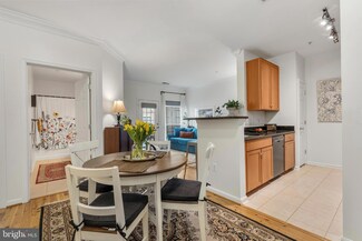 4860 Eisenhower Ave Unit 397, Alexandria, VA 22304