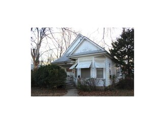 203 S Vine St, Garnett, KS 66032