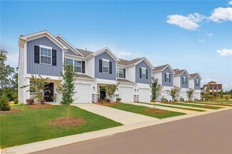 172 Plumtree Ct, King, NC 27021