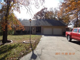 9 Apache Dr, Greenwood, MO 64034