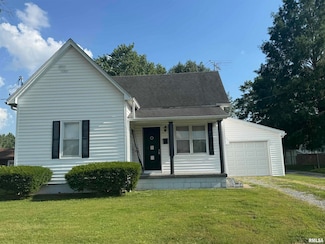 1607 W Cherry St, Marion, IL 62959
