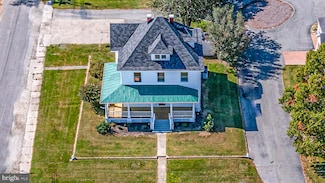 89 N Main St, Kilmarnock, VA 22482