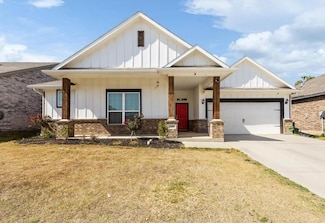 1409 Eagle Nest Dr, Azle, TX 76020
