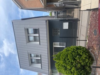 3650 W George St Unit 1F, Chicago, IL 60618