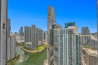 325 S Biscayne Blvd Unit 14, Miami, FL 33131