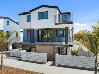 3592 Garfield St, Carlsbad, CA 92008